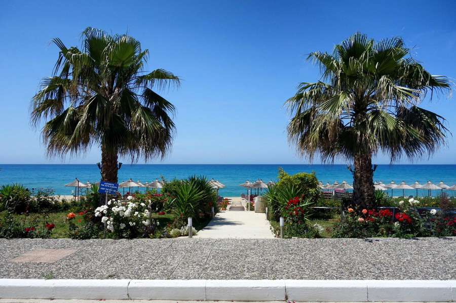  Loutsa  Vrahos plaža 