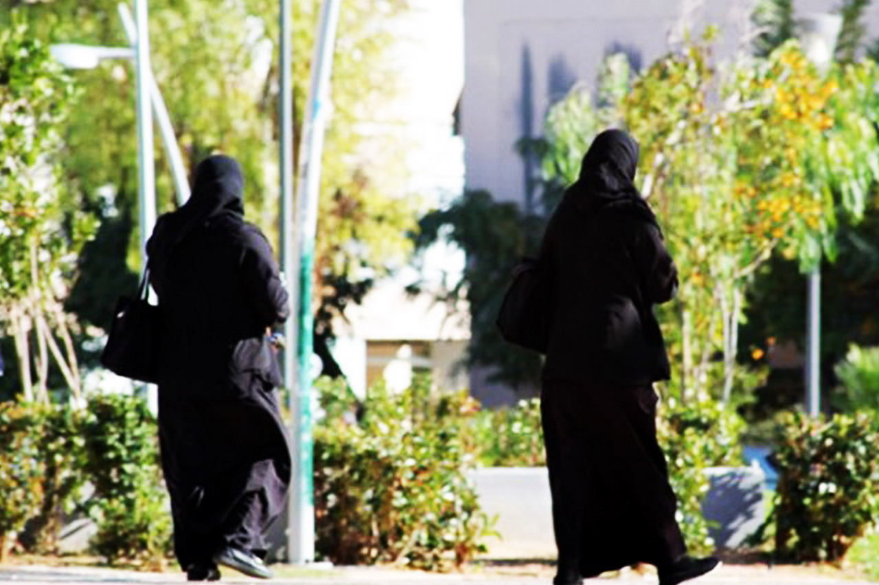 Fake Nuns Scamming in Greece