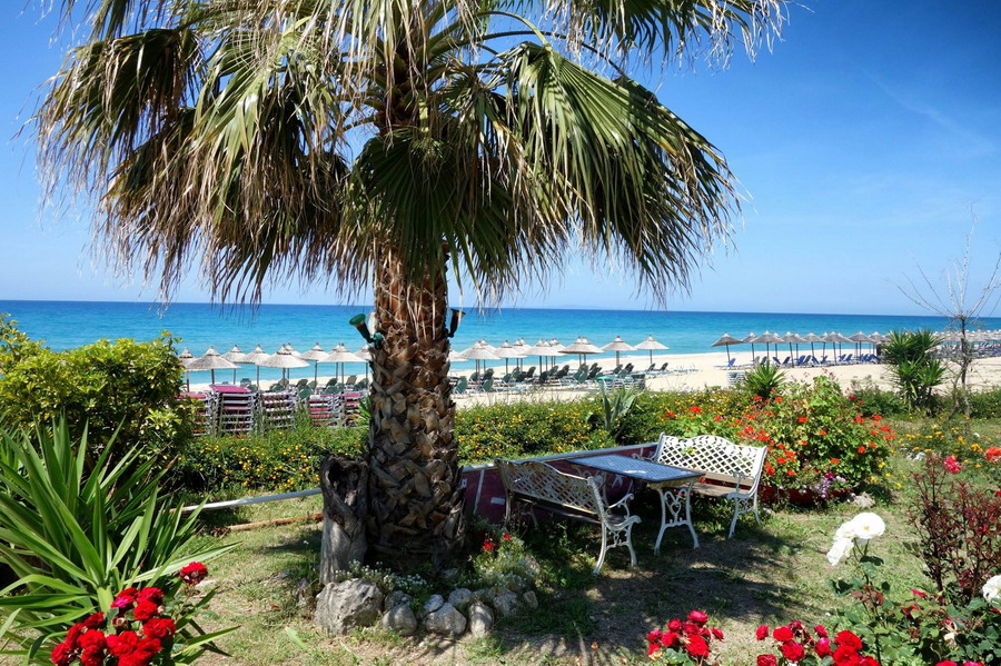  Loutsa  Vrahos plaža 