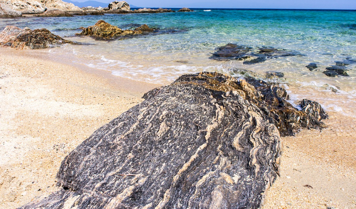 Uranopolis iskustvo... by Dragana Badžić