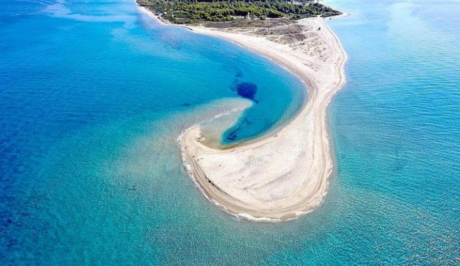 Posidi rt: plaža koja nikada nije ista - Grčka Info