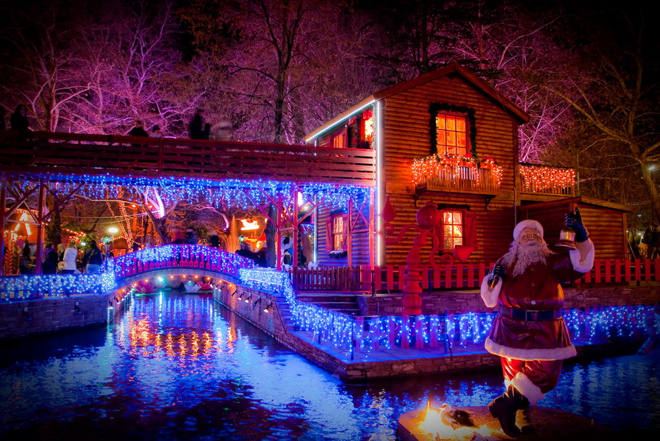 Oneiroupoli: Božićni mini Diznilend u Grčkoj