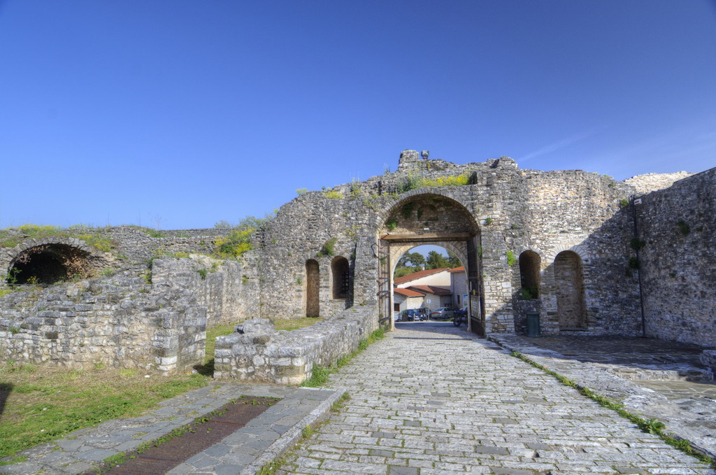 Na putu ka Jonskom moru posetite grad Janina - Grčka Info