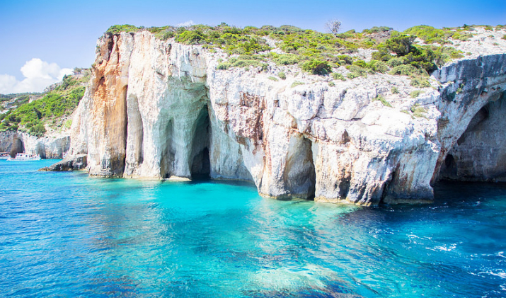 Zakintos: cvet istoka Svetog Dionisiosa... by Gordan Gorunović