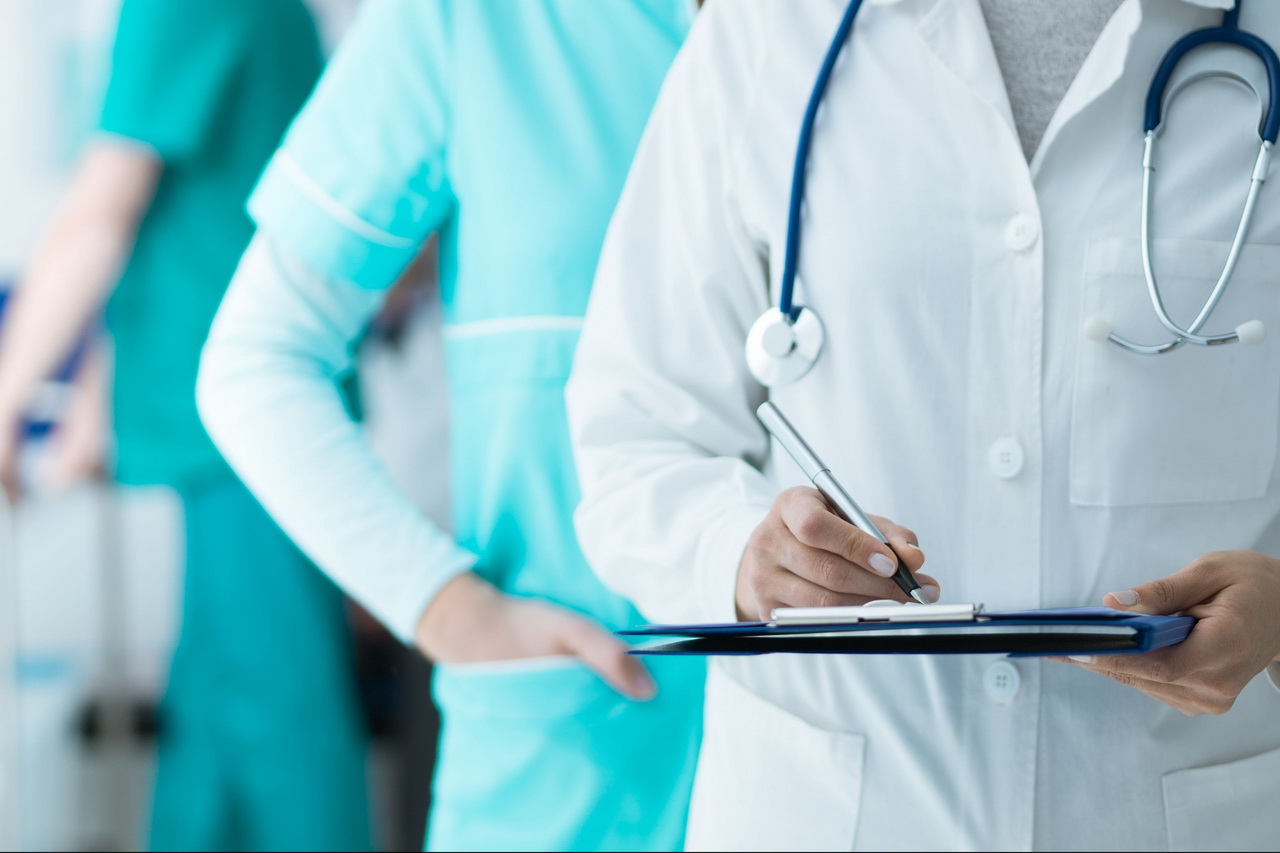 Lekari, ambulante i bolnice u grčkim letovalištima