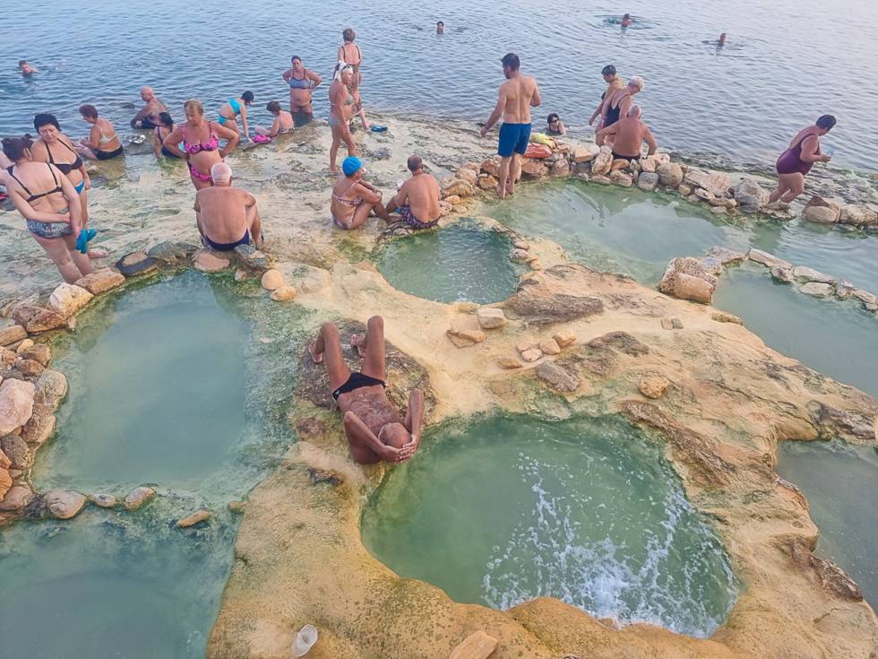 Edipsos na Eviji: Iskustva turista, cene, plaža, banja, smeštaj