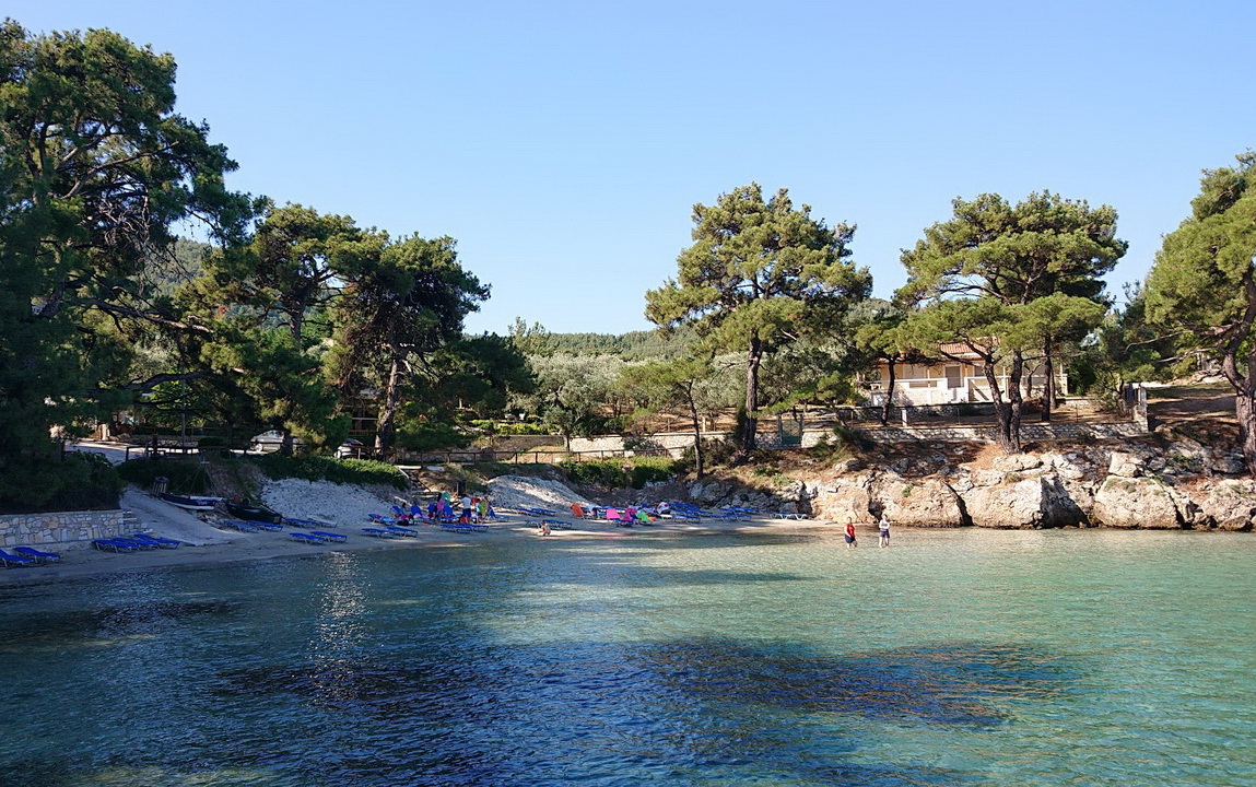 Plaža Glifoneri - Rajski kutak na Tasosu sa peskom i prirodnim hladom