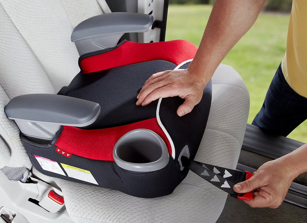 Sedište za kola za decu prilikom putovanja u Grčku