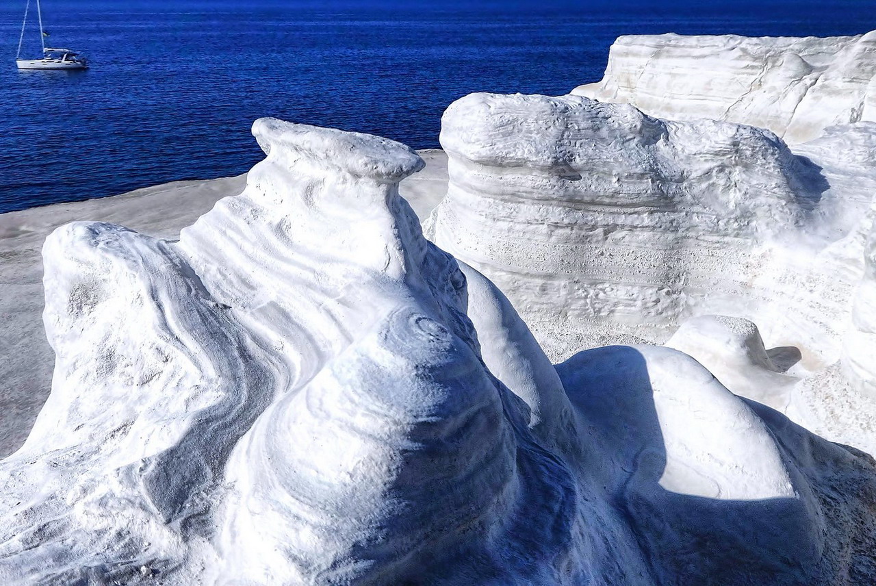 Sarakiniko plaža na ostrvu Milos - saveti i iskustva