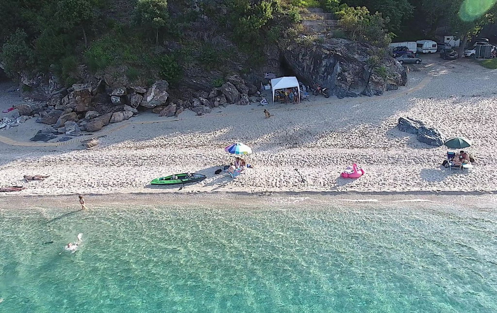 Top 10 plaža u Grčkoj sa prirodnim hladom