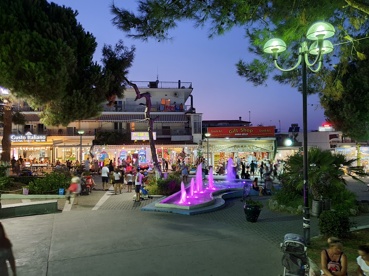 Hanioti - iskustva turista, prednosti i mane, izleti, plaže