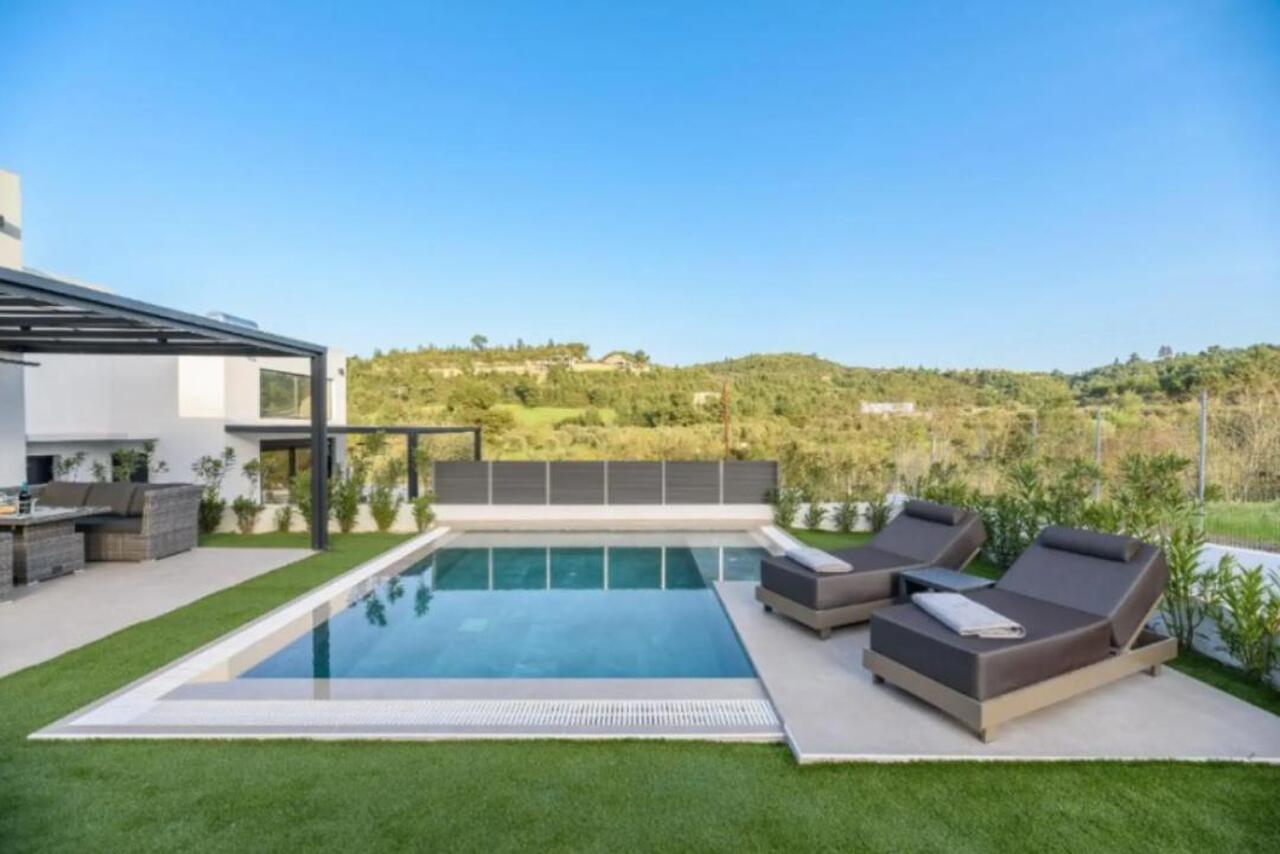 Topaz Suites