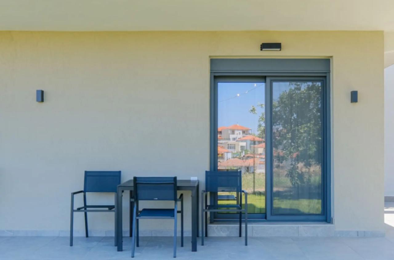 DeMar Apartments