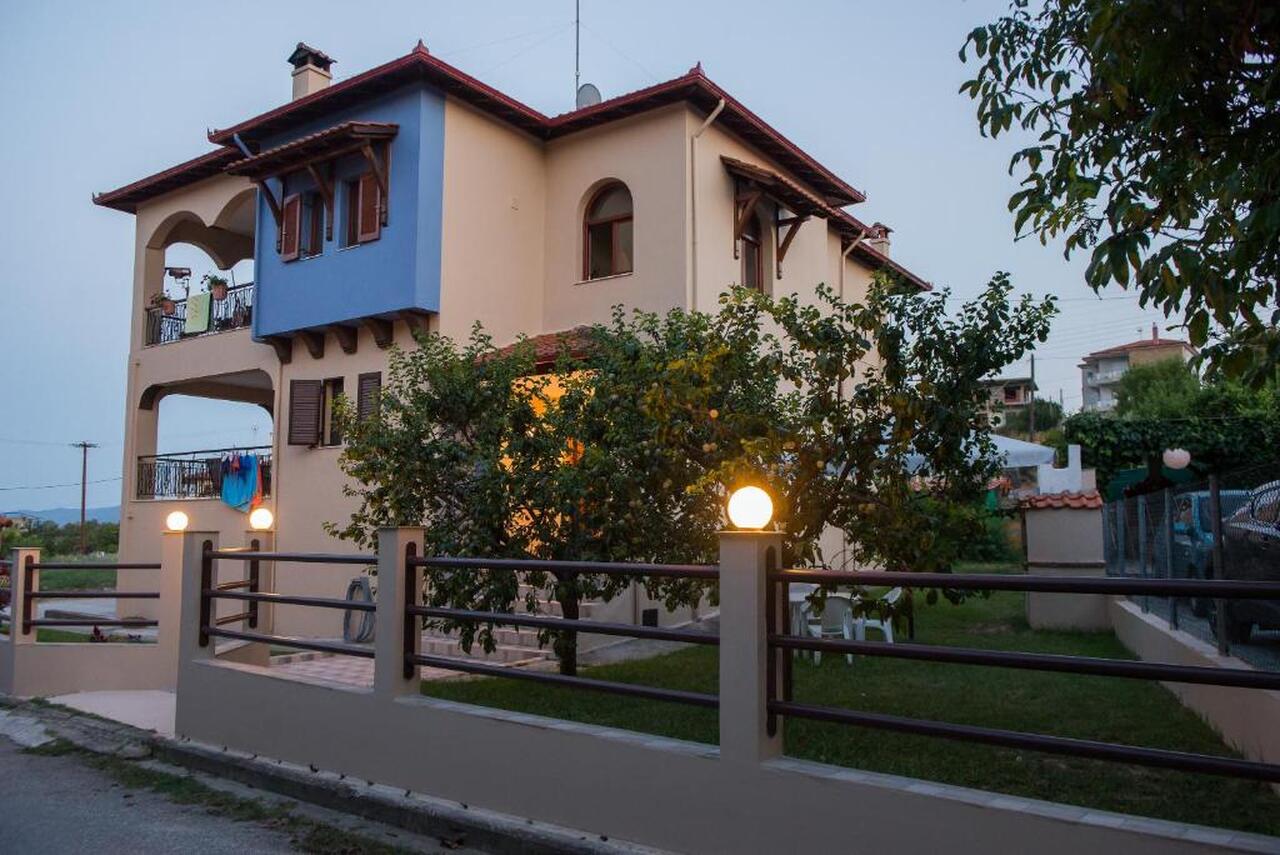 Roxani’s Apartments