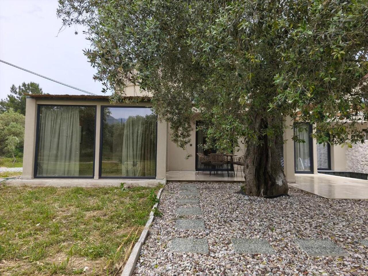 Elaida Suites