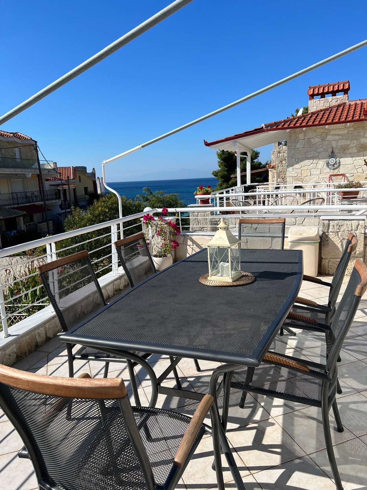 Iris Apartment Siviri