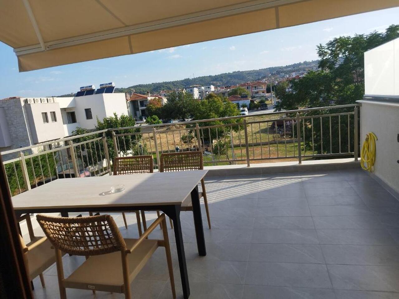 KLG Studios And Apartment