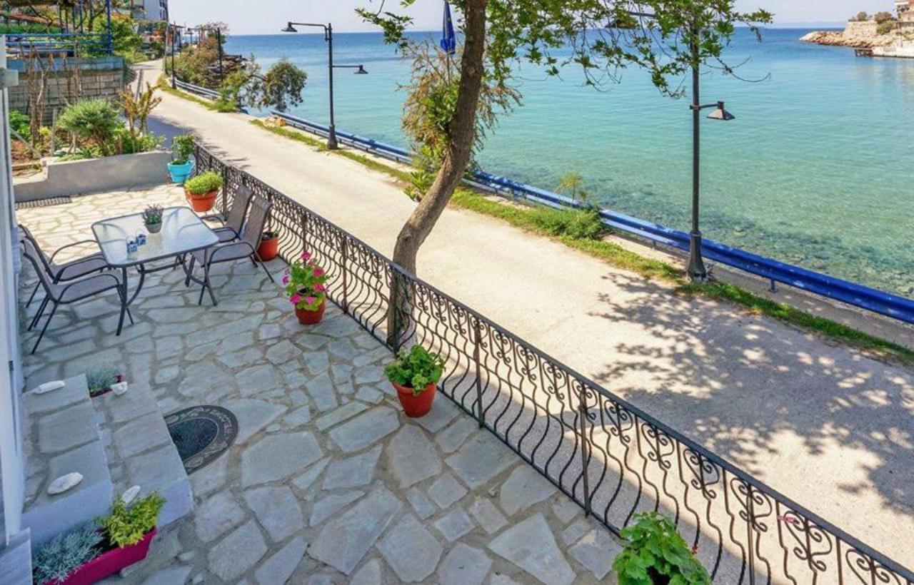 Ilio Socrates Rooms and Apartments by the Sea