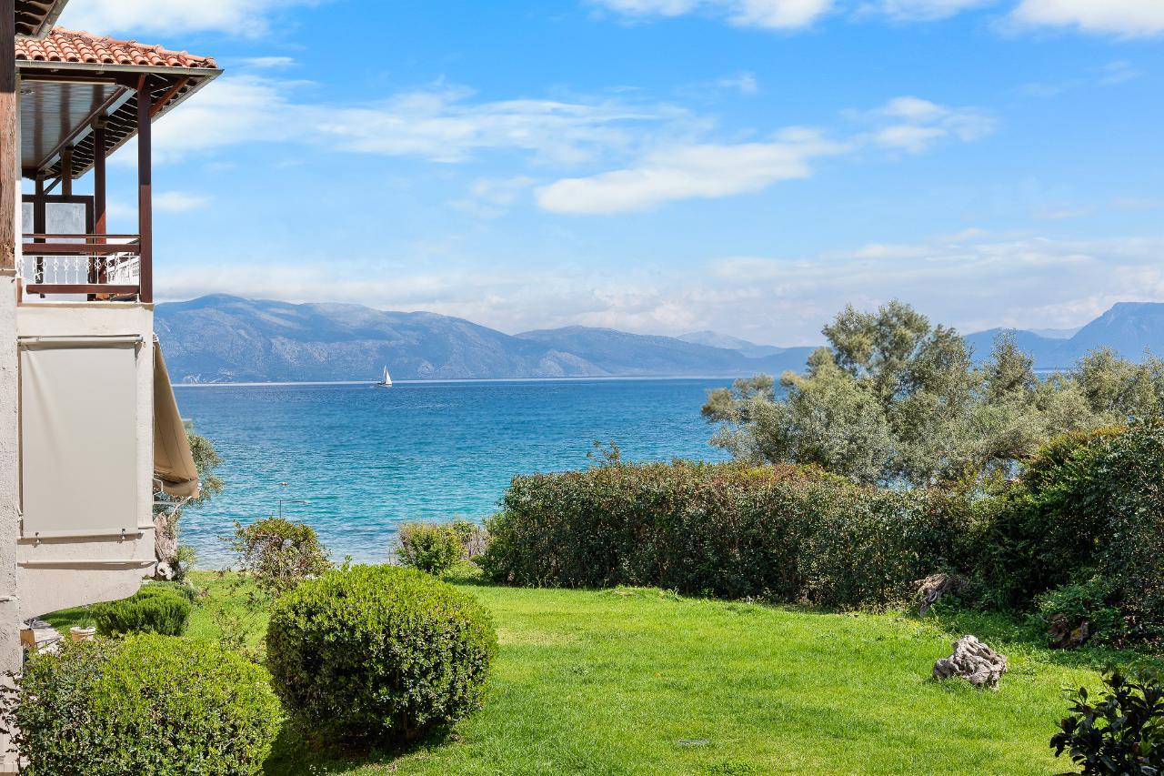 SeaVista Nikiana Apartment