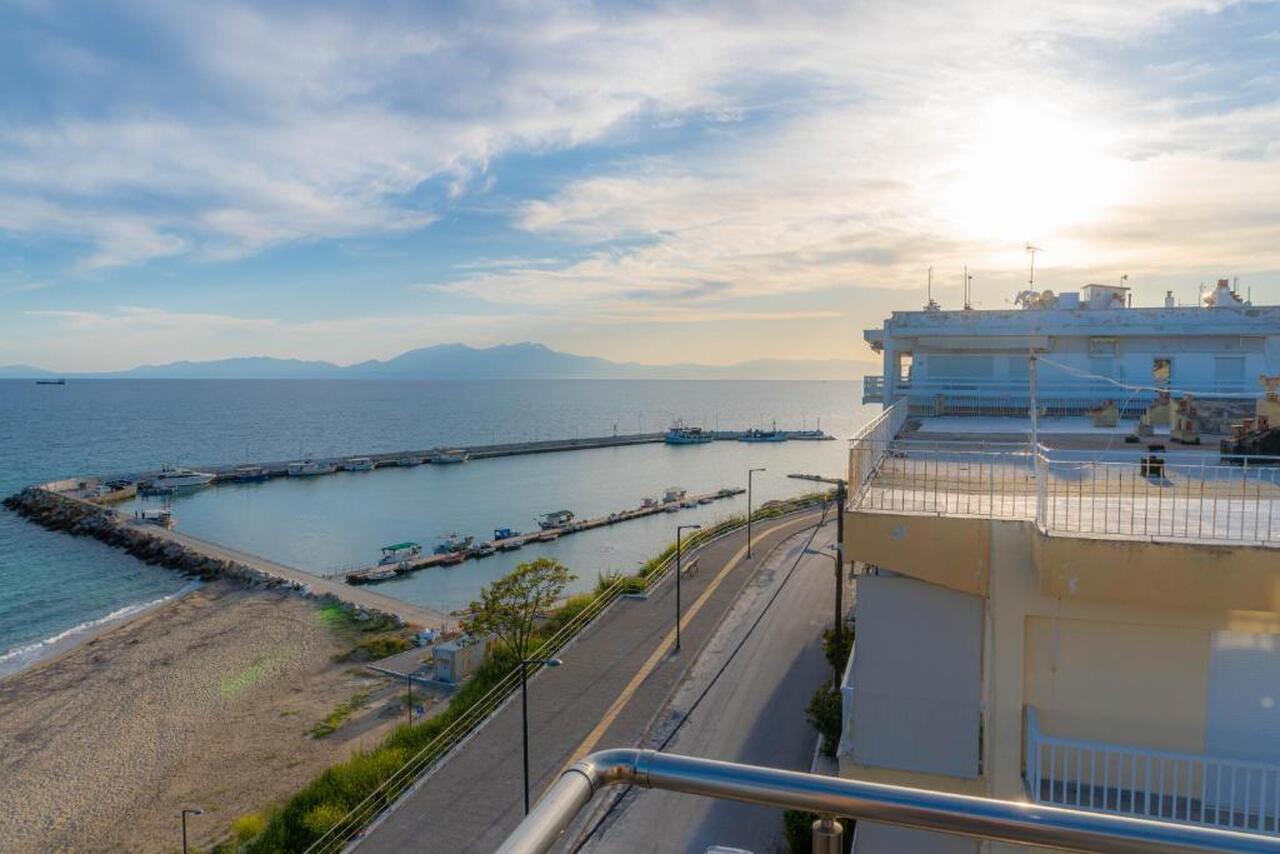 Poseidons Balcony By Infinity Apartment