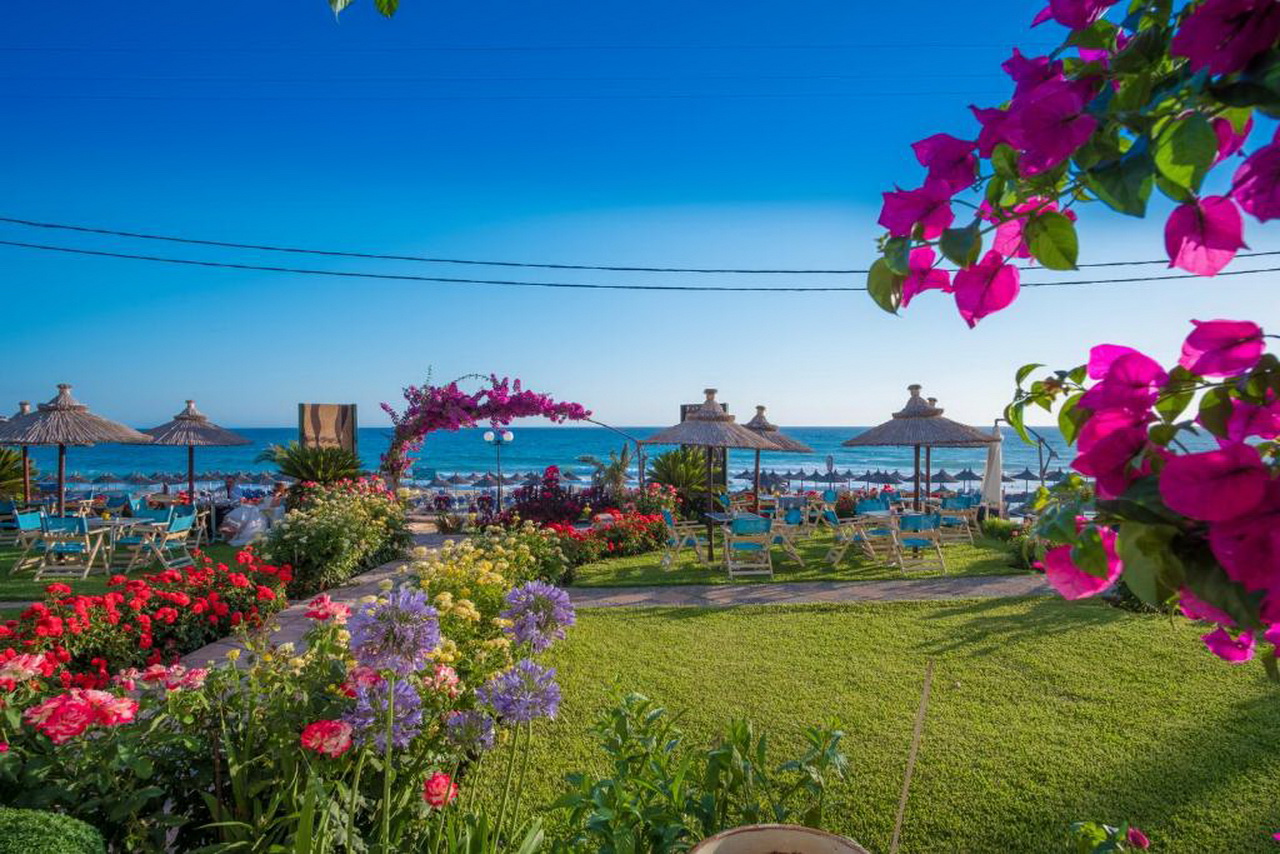 Haris Beach Hotel Apartments