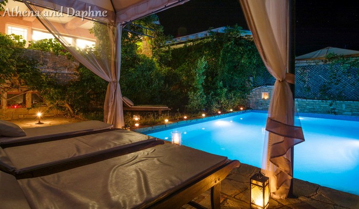 Maria Elena Luxury Villas