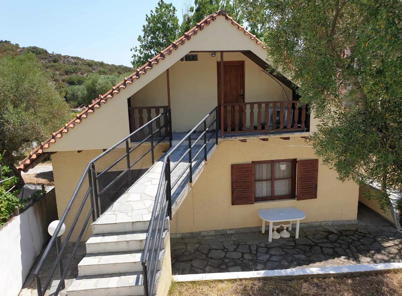  Ground Villa