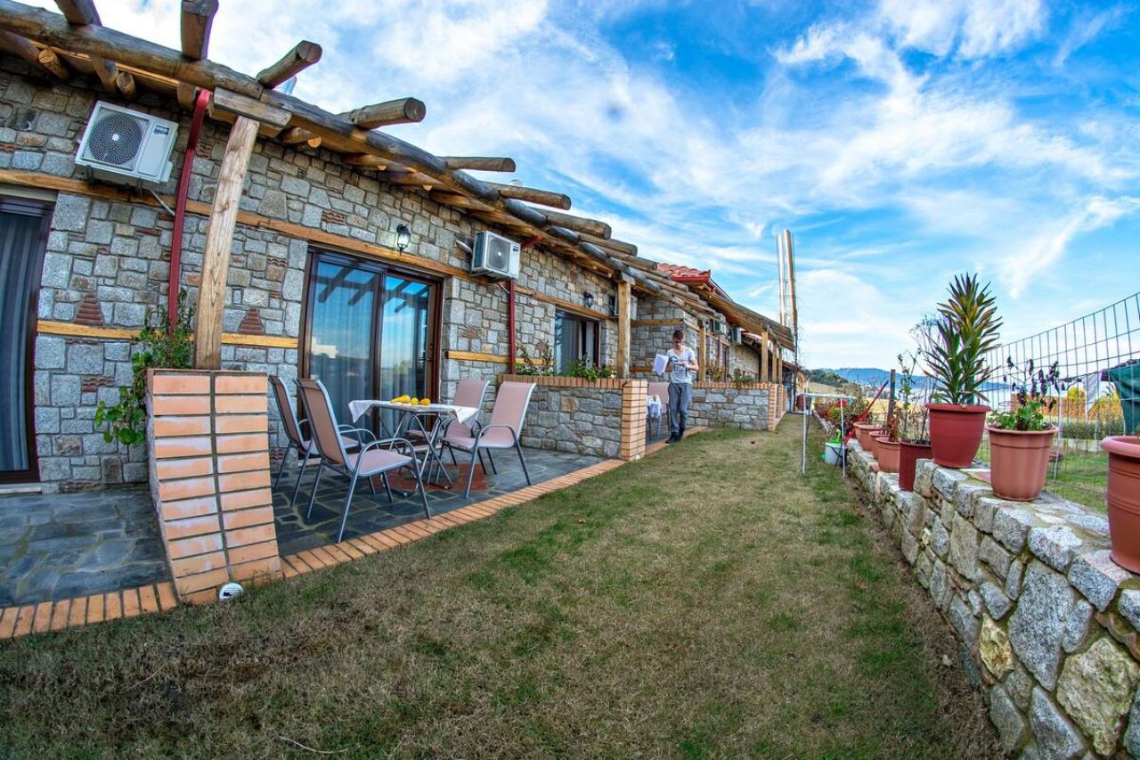 Theano Maisonettes