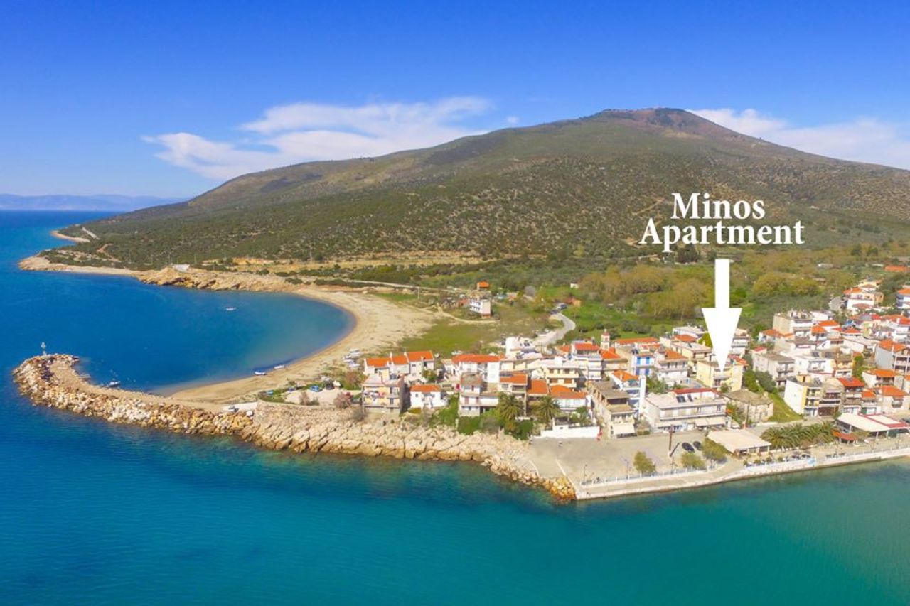 Minos Apartments