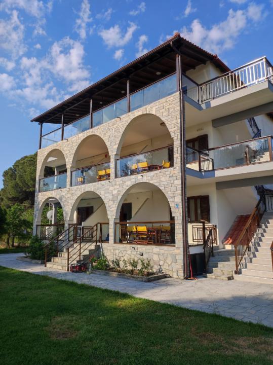 Aegialis Apartments