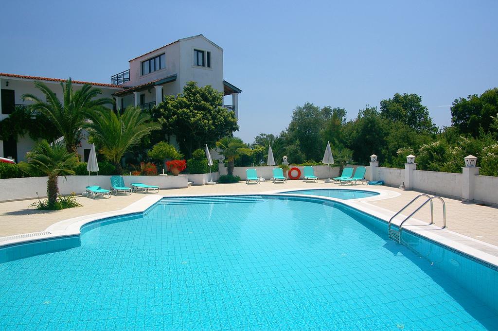 Marialice Apartments
