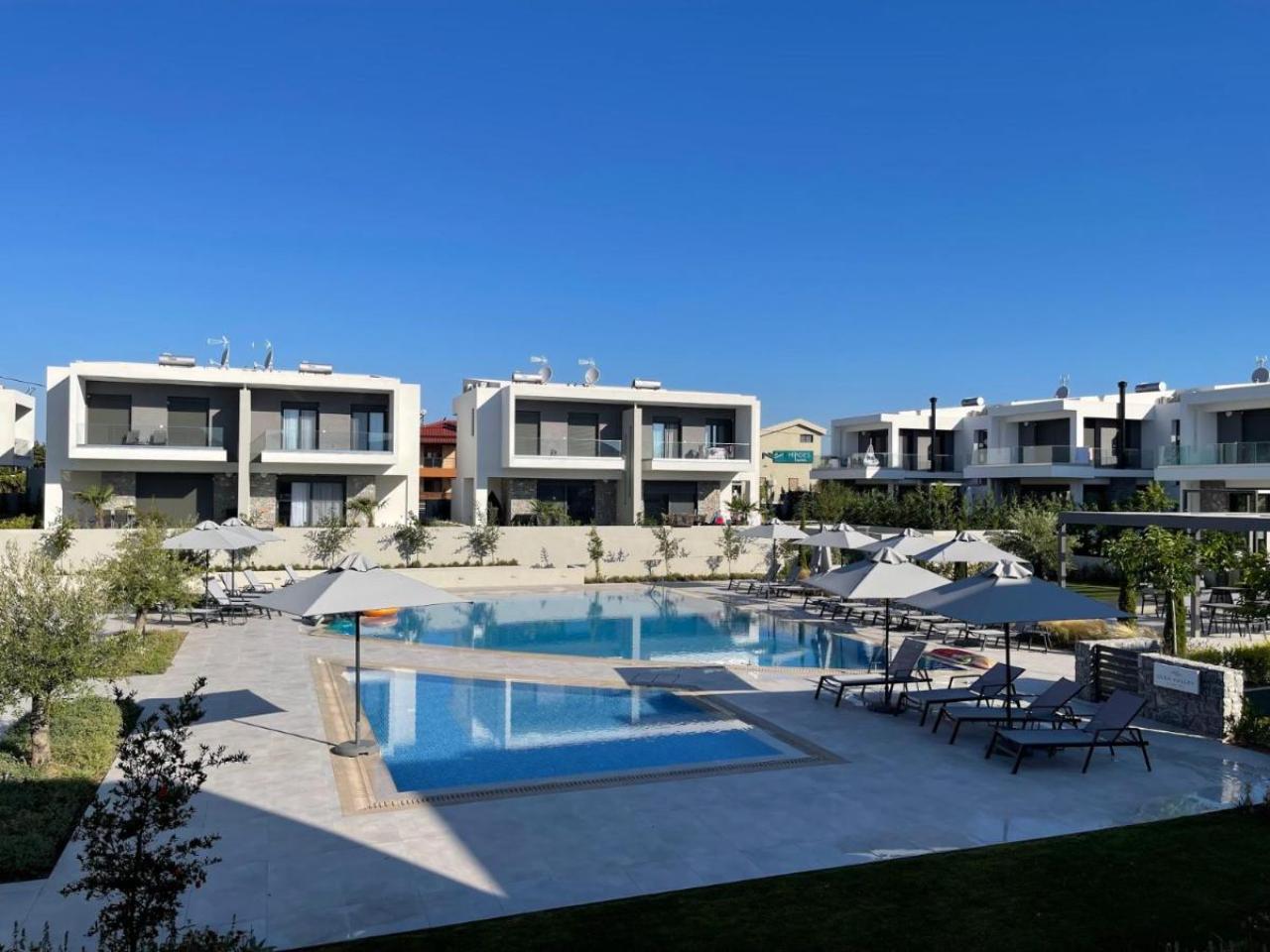 Callisto Luxury Suite